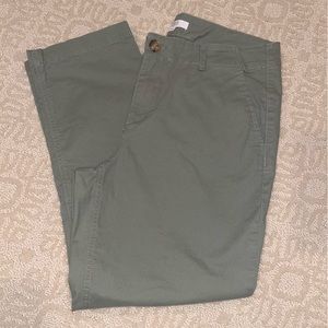 Women’s LOFT Chino pants Size: 8 Color: Green